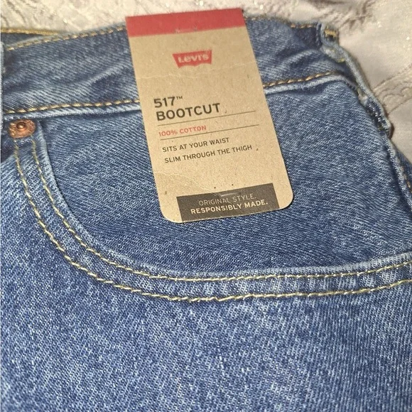 Levi's 517 Bootcut Jeans - Picture 3 of 6